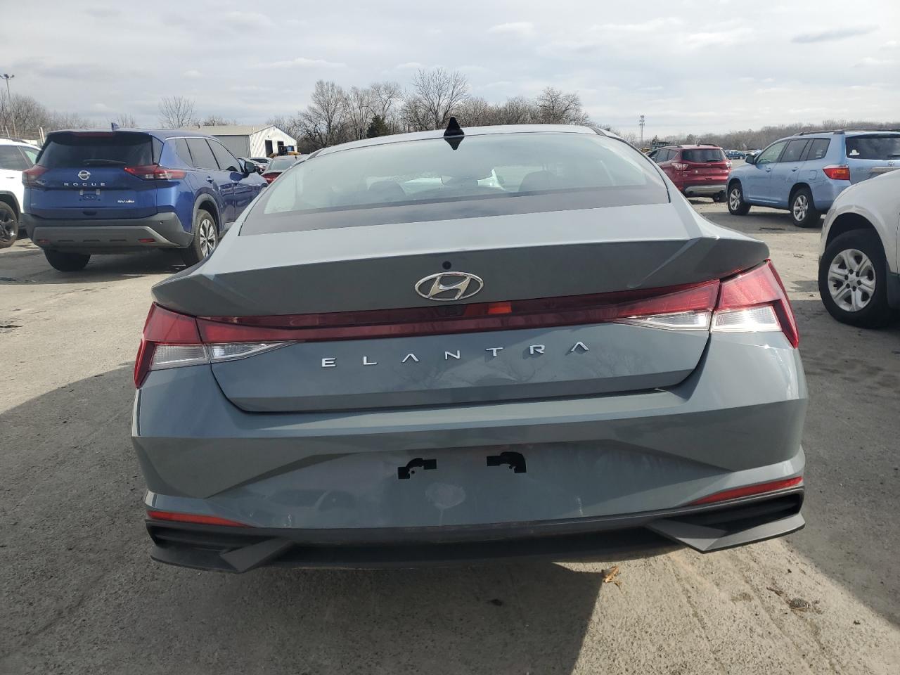 2021 Hyundai Elantra - Image 6