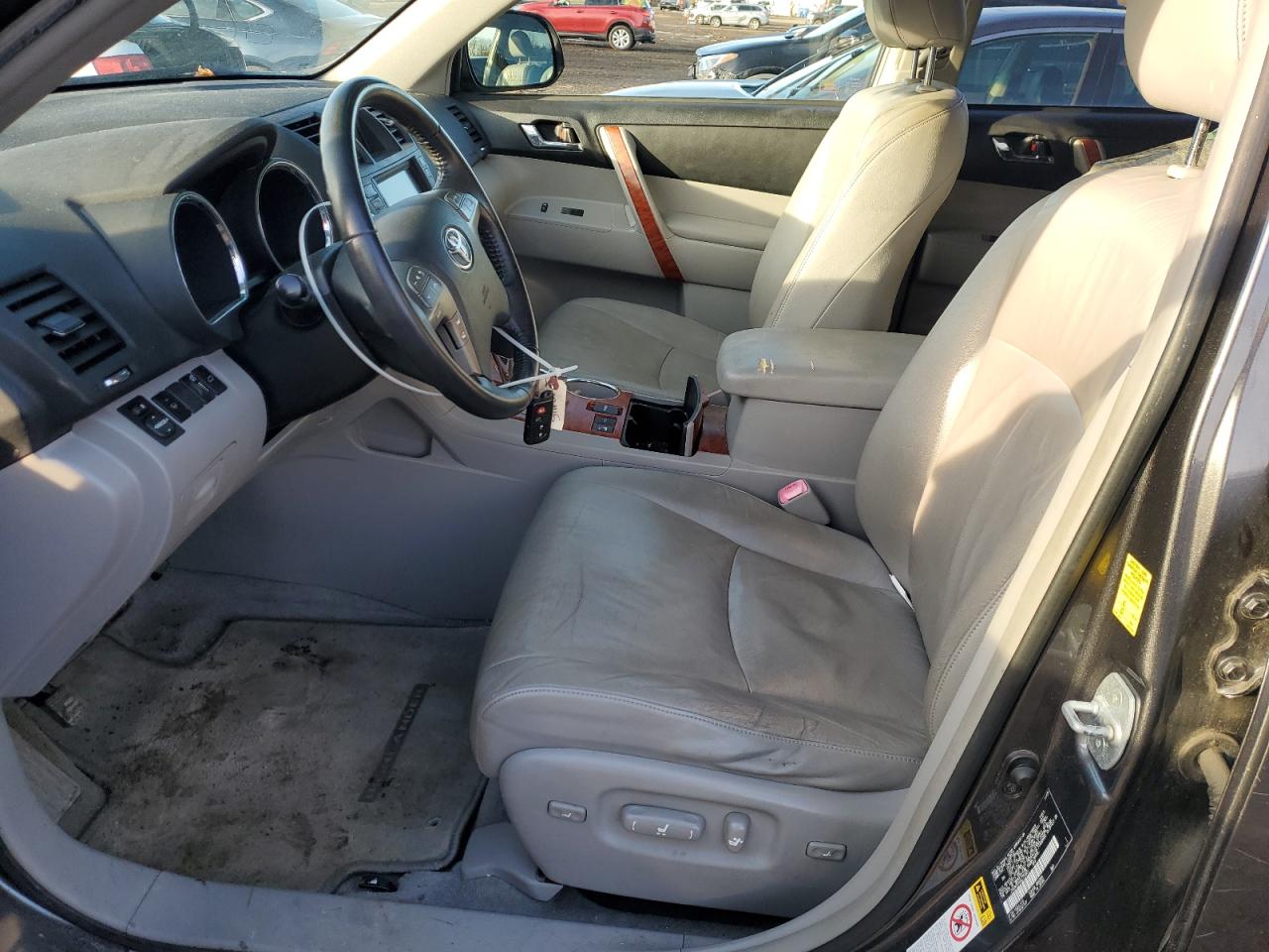 2010 Toyota Highlander - Image 7