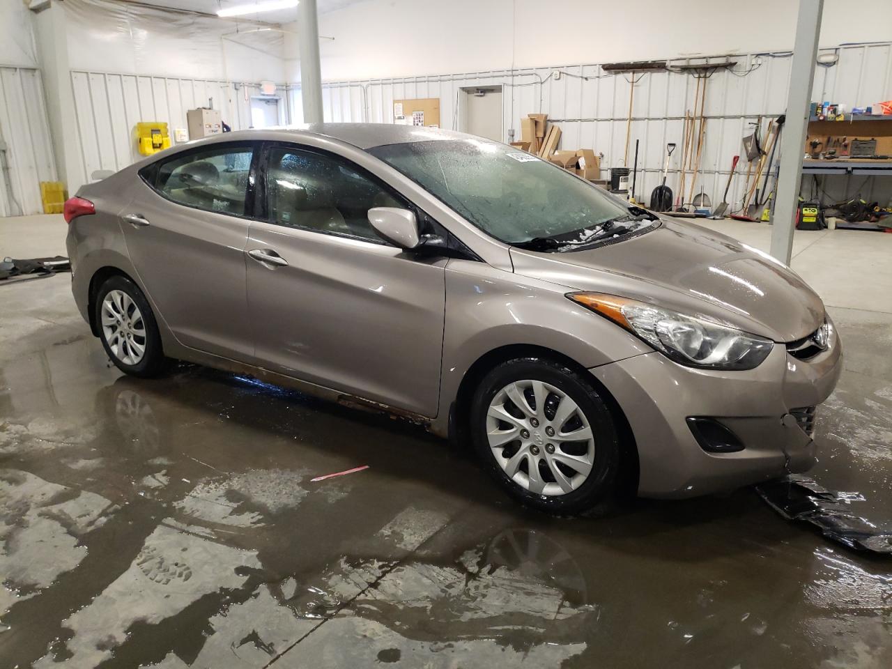 2013 Hyundai Elantra - Image 4