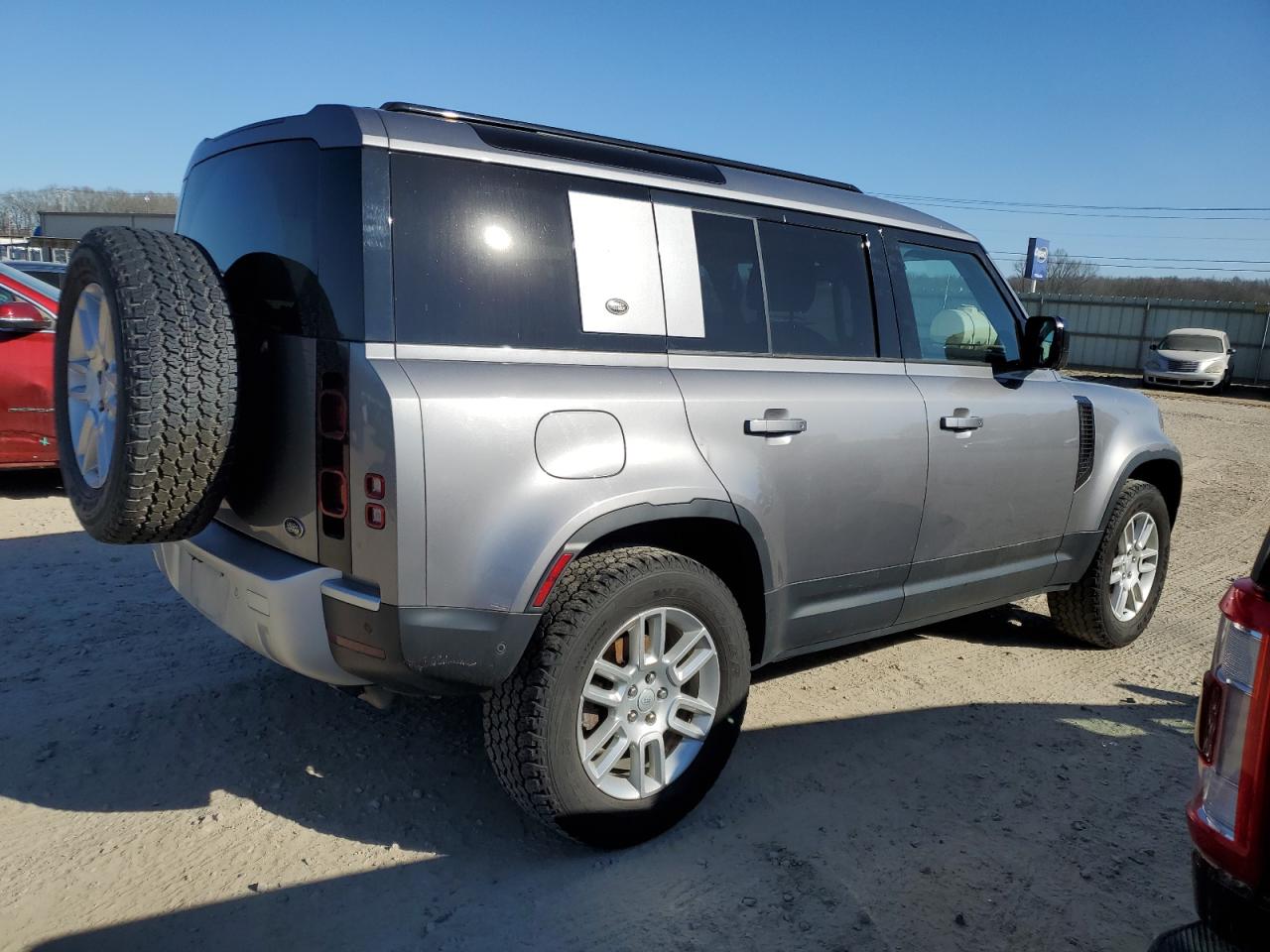 2020 Land Rover Defender - Image 3