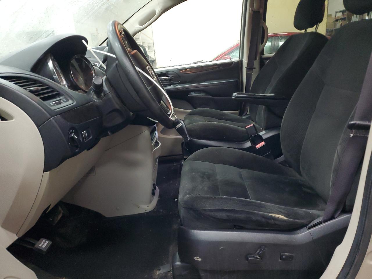 2016 Dodge Caravan - Image 7