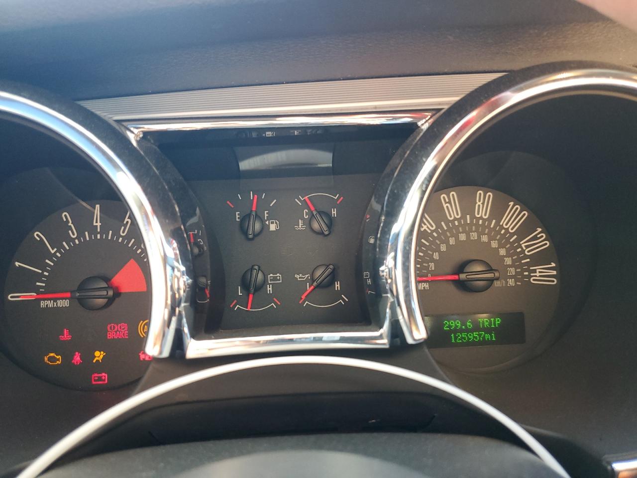 2005 Ford Mustang - Image 9