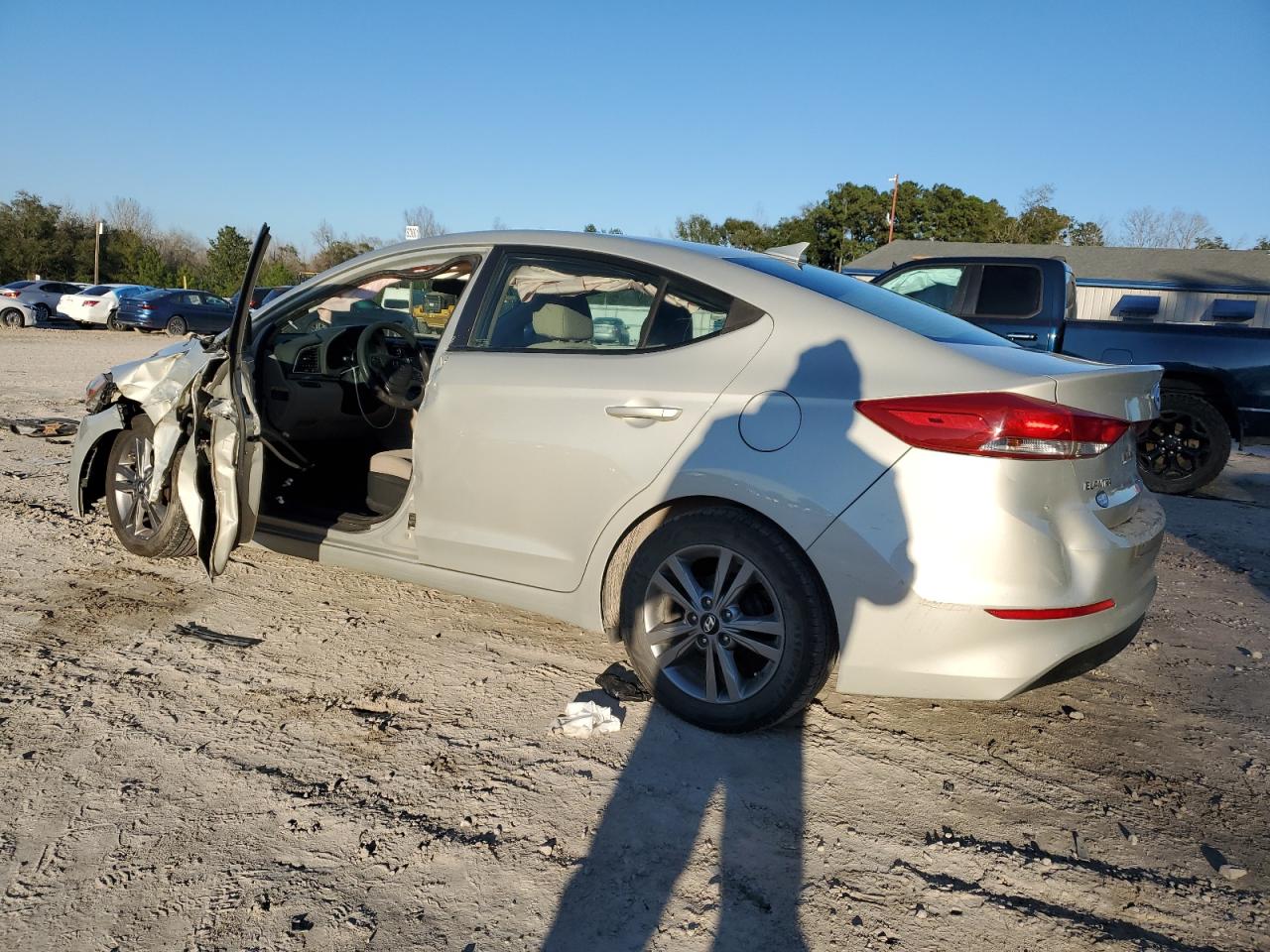 2017 Hyundai Elantra - Image 2