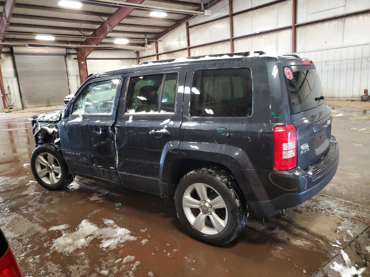2014 Jeep Liberty (Patriot) - Image 2