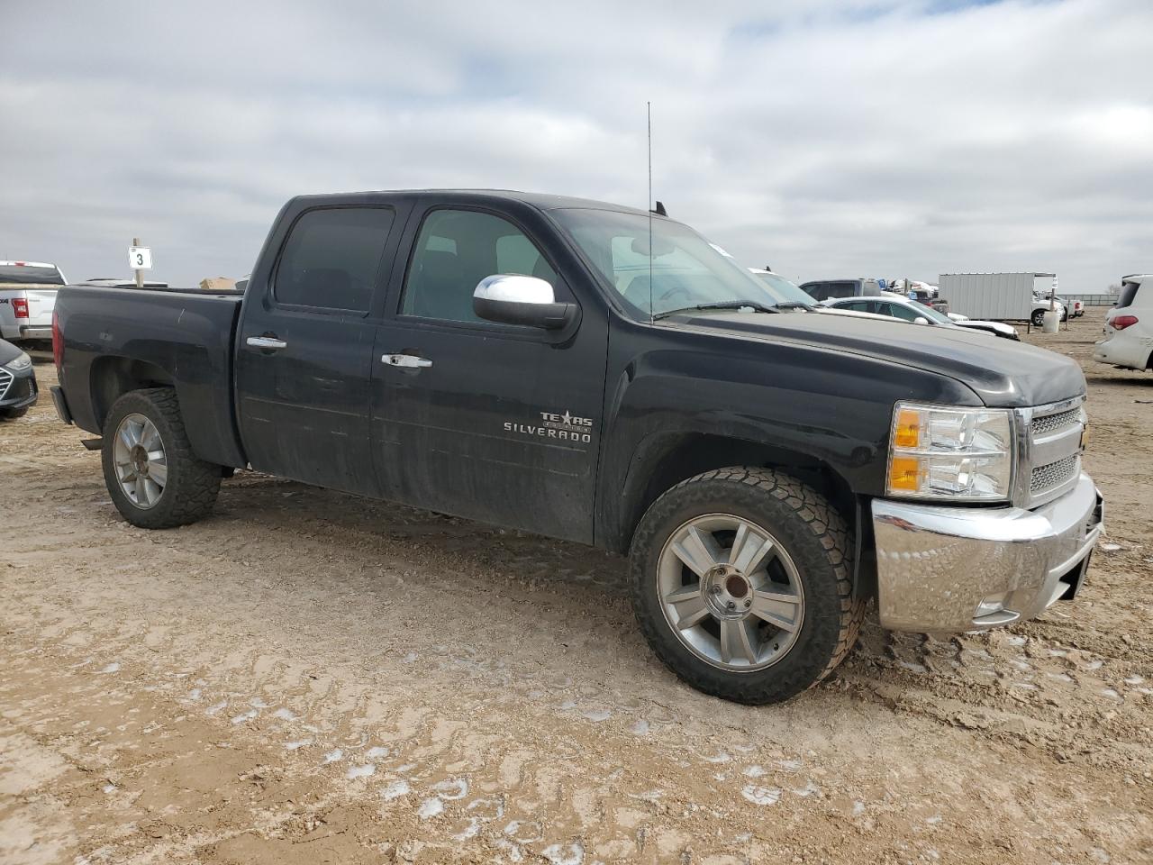2012 Chevrolet Silverado - Image 4