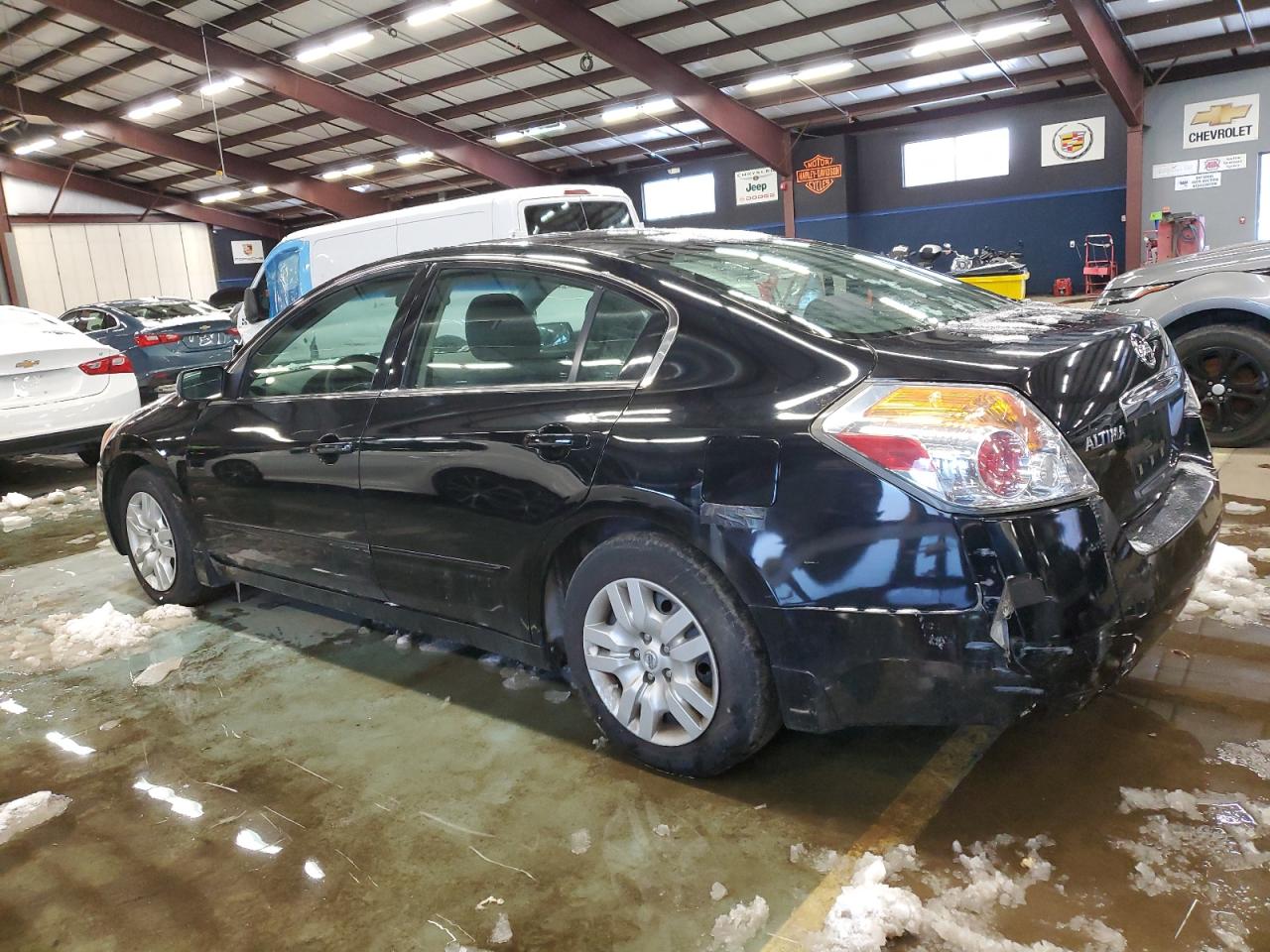 2010 Nissan Altima - Image 2