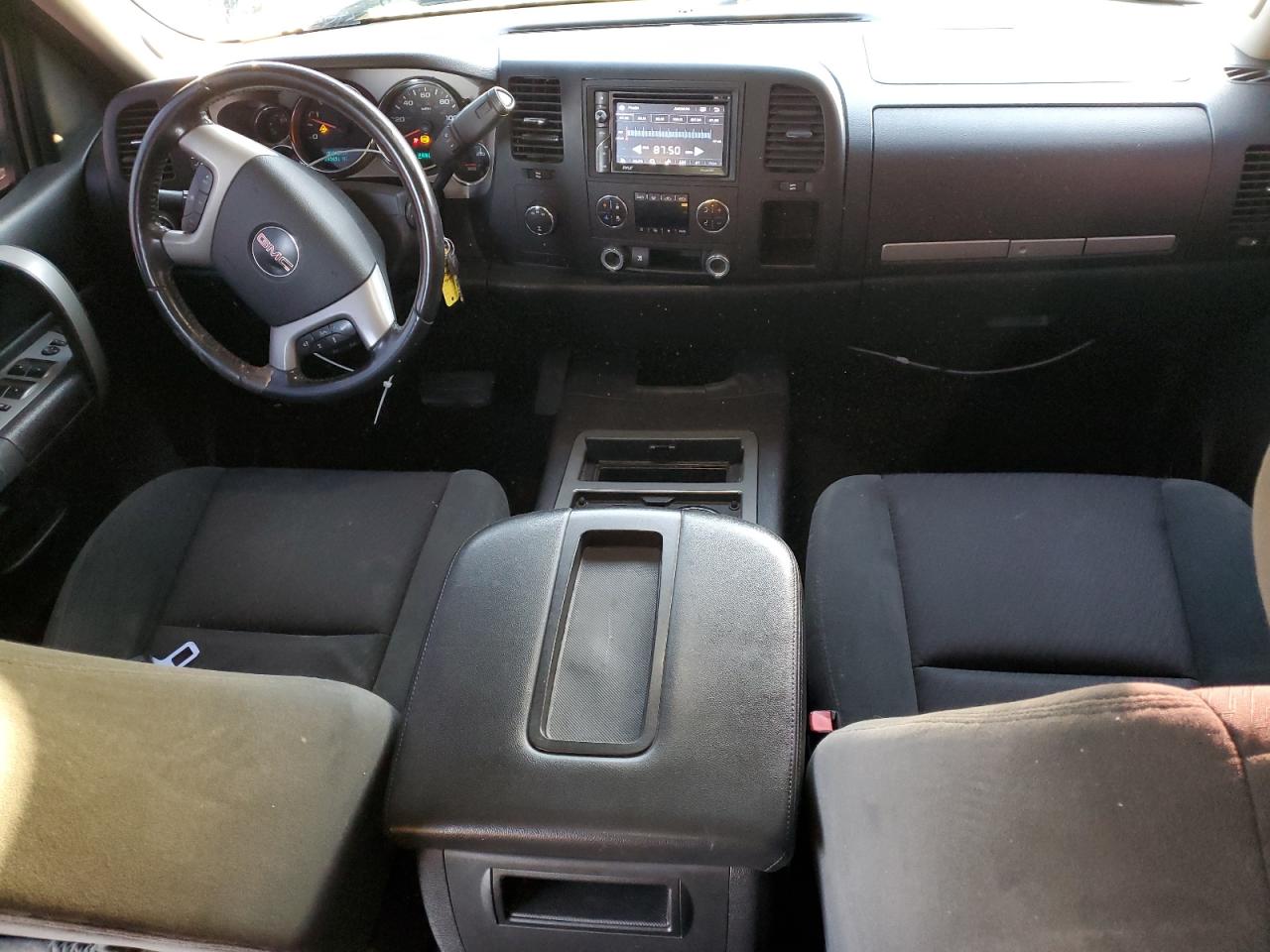 2009 GMC Sierra - Image 8