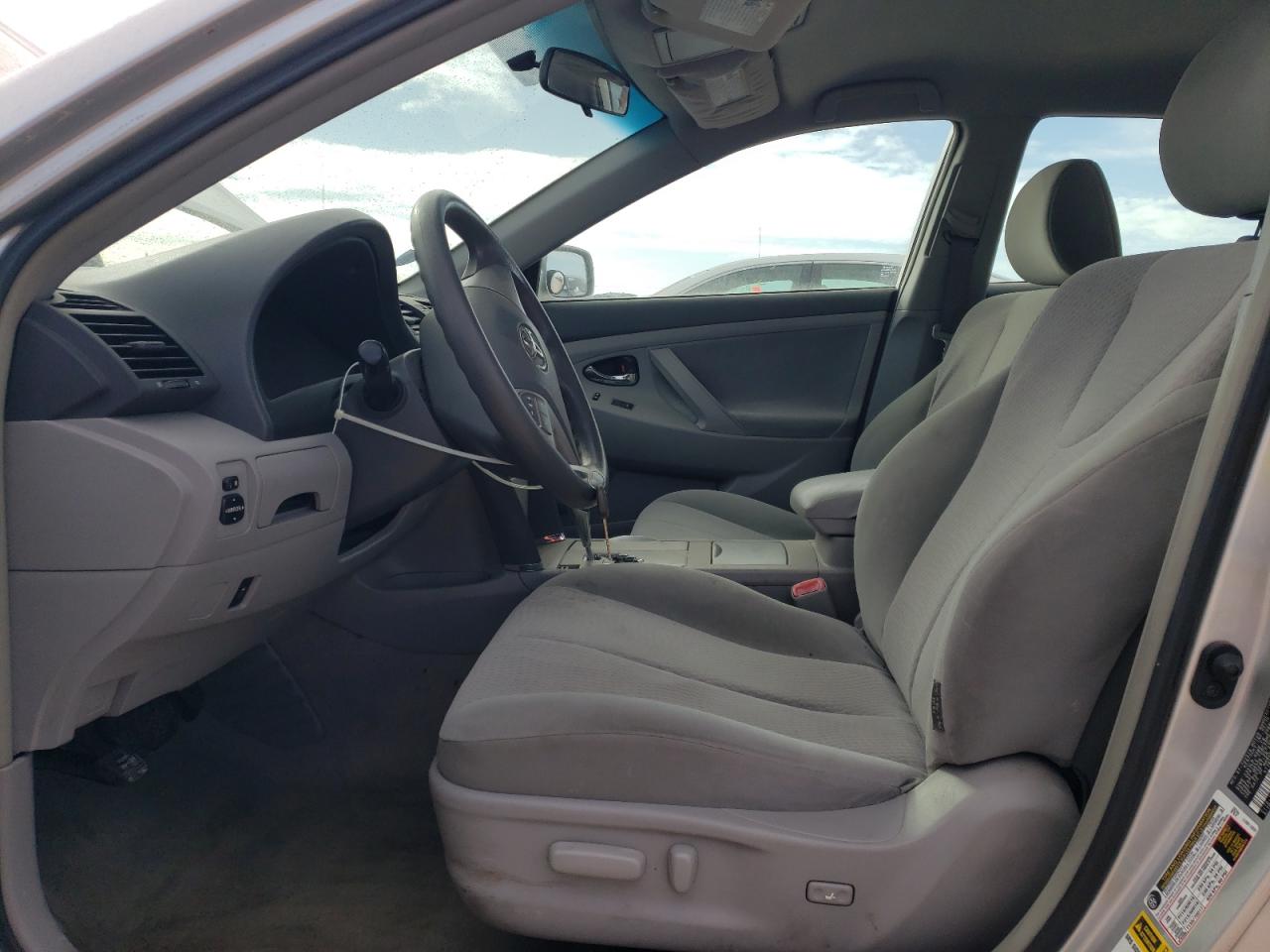2011 Toyota Camry - Image 7
