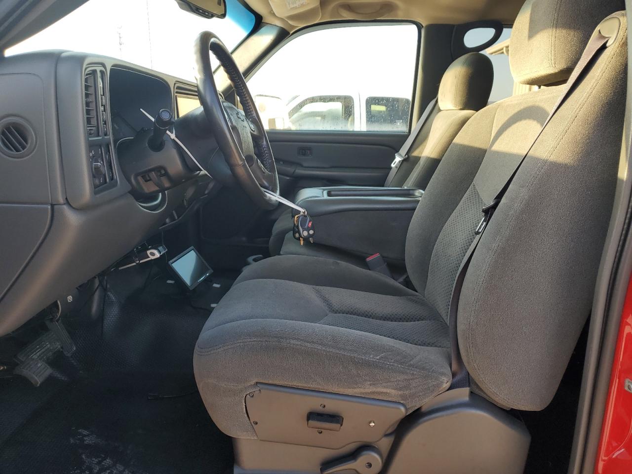 2005 Chevrolet Silverado - Image 7
