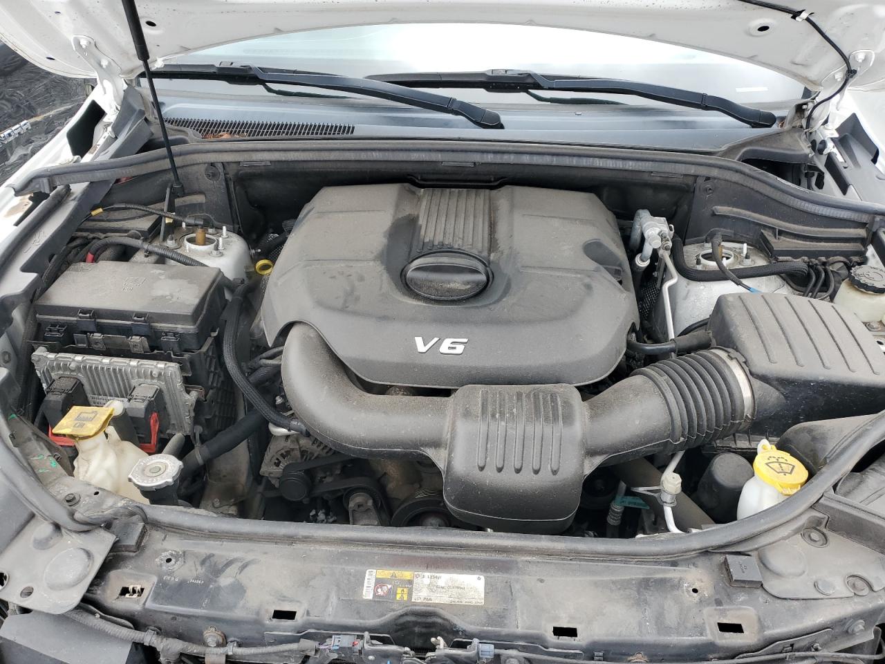 2015 Jeep Grand Cherokee - Image 12