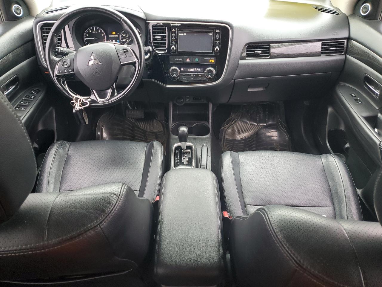 2016 Mitsubishi Outlander - Image 8