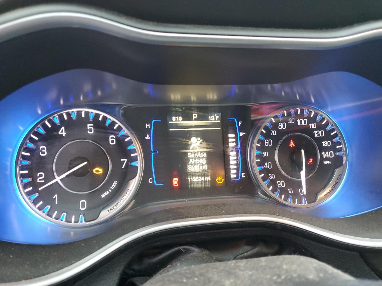 2016 Chrysler 200 - Image 9