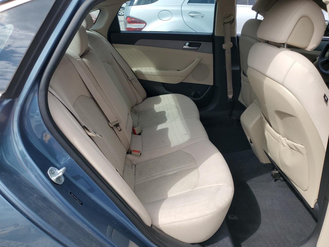 2015 Hyundai Sonata - Image 10