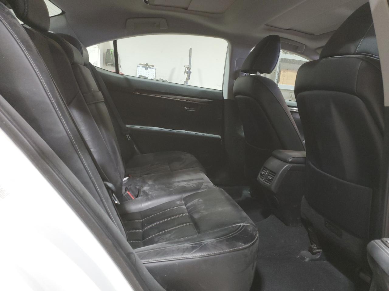 2017 Lexus ES - Image 10