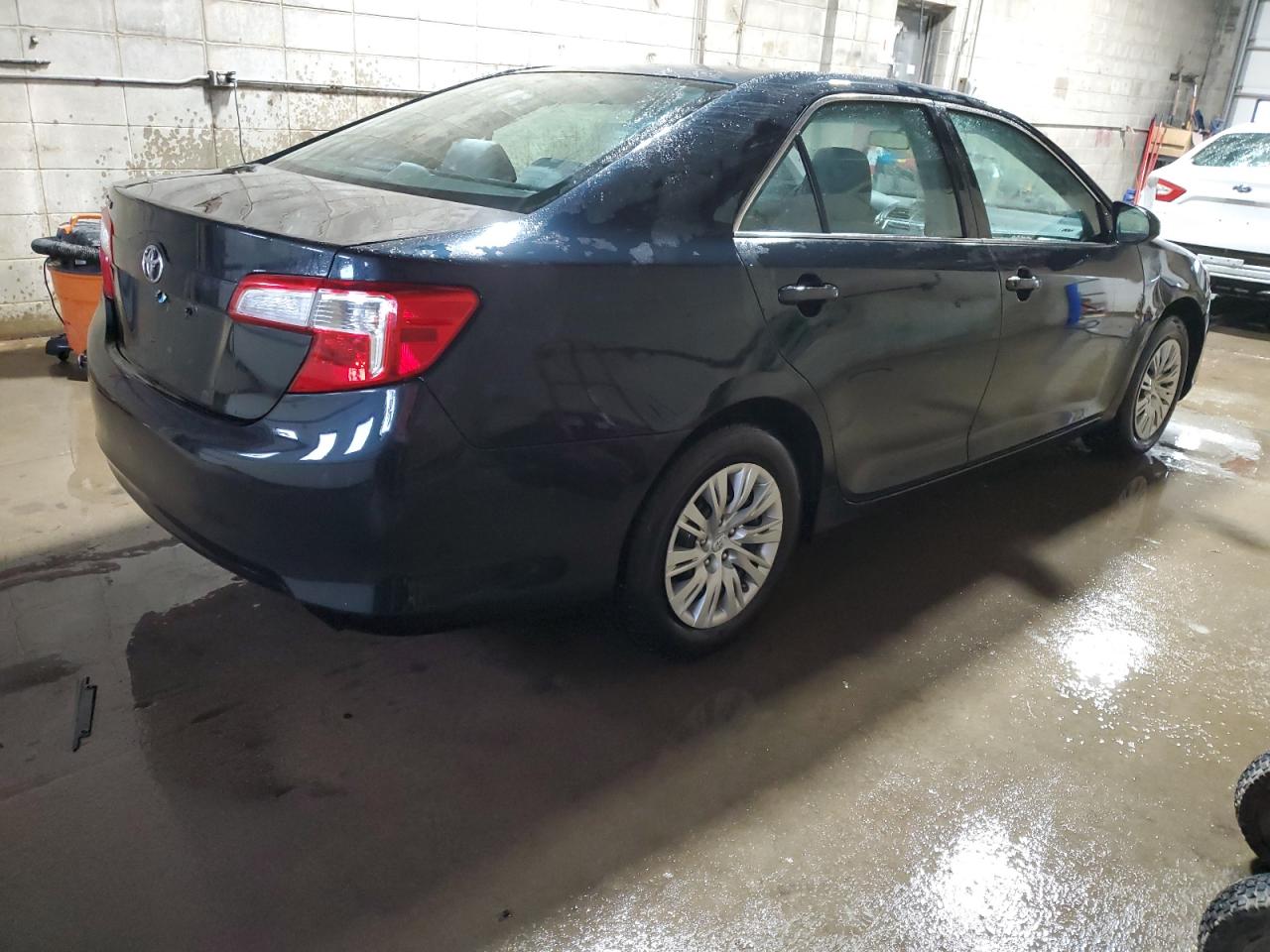 2013 Toyota Camry - Image 3