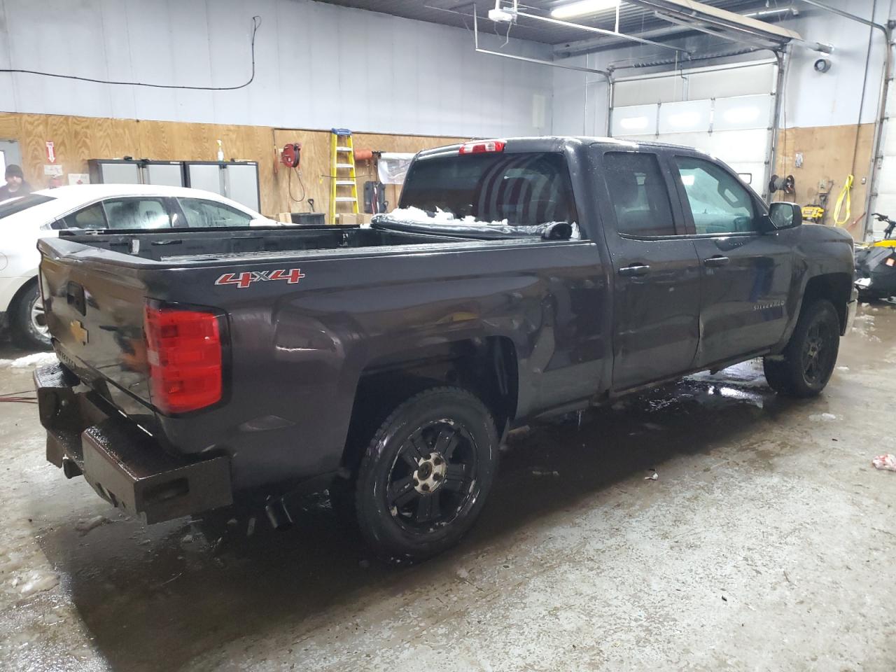 2015 Chevrolet Silverado - Image 3