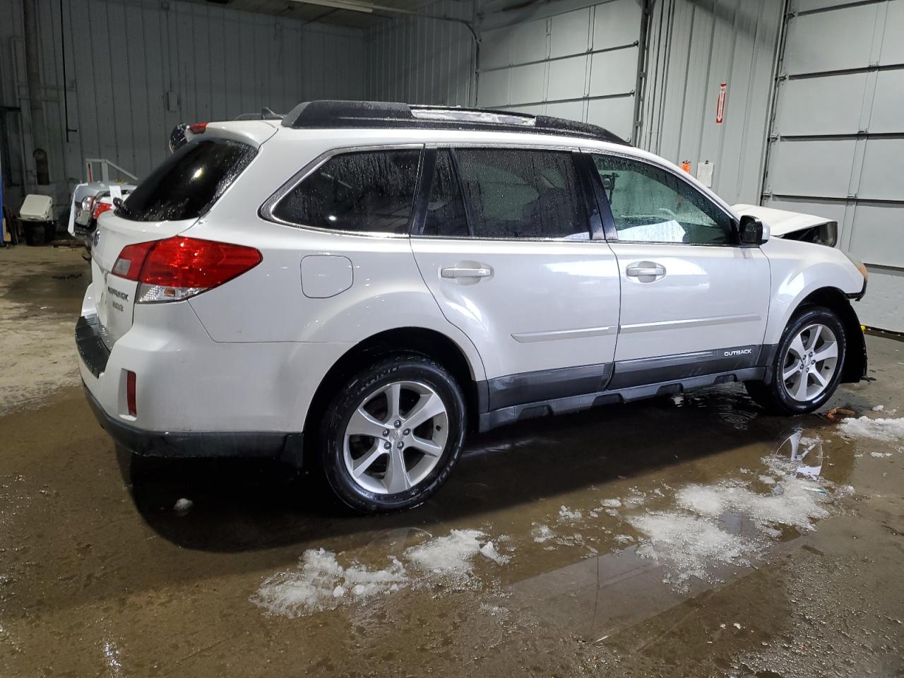 2013 Subaru Outback - Image 3