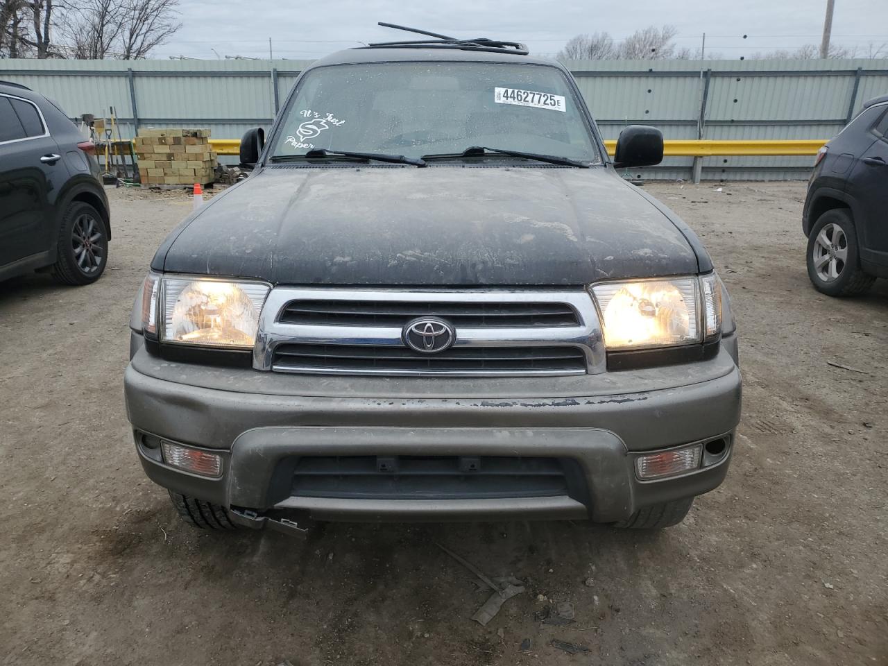 2000 Toyota 4Runner - Image 5