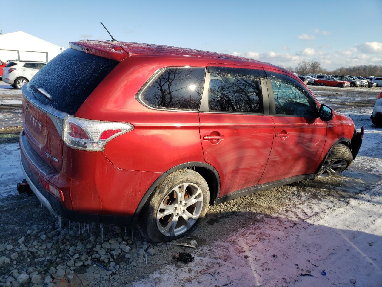 2015 Mitsubishi Outlander - Image 3
