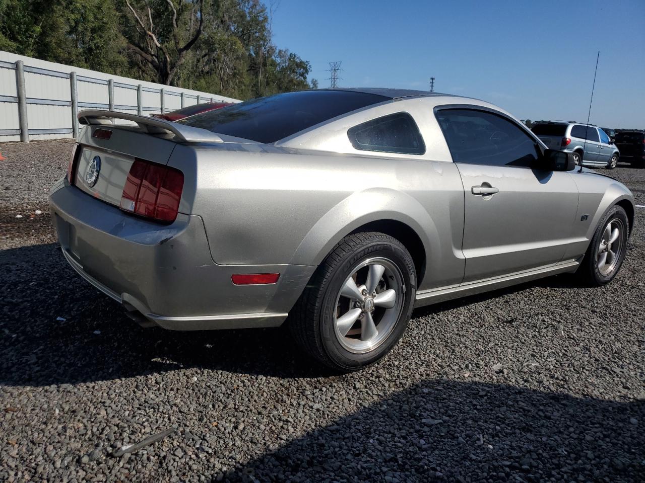 2008 Ford Mustang - Image 3
