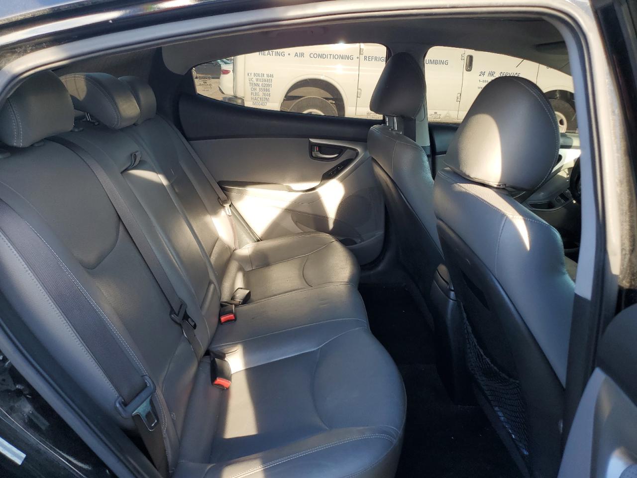 2013 Hyundai Elantra - Image 10