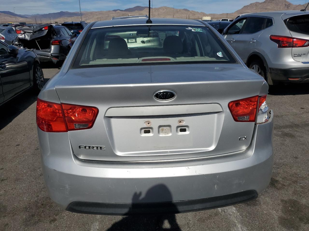 2010 Kia Forte - Image 6
