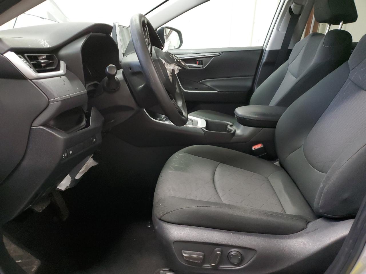 2023 Toyota RAV 4 - Image 7