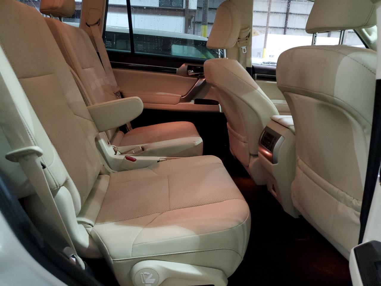 2021 Lexus GX - Image 11