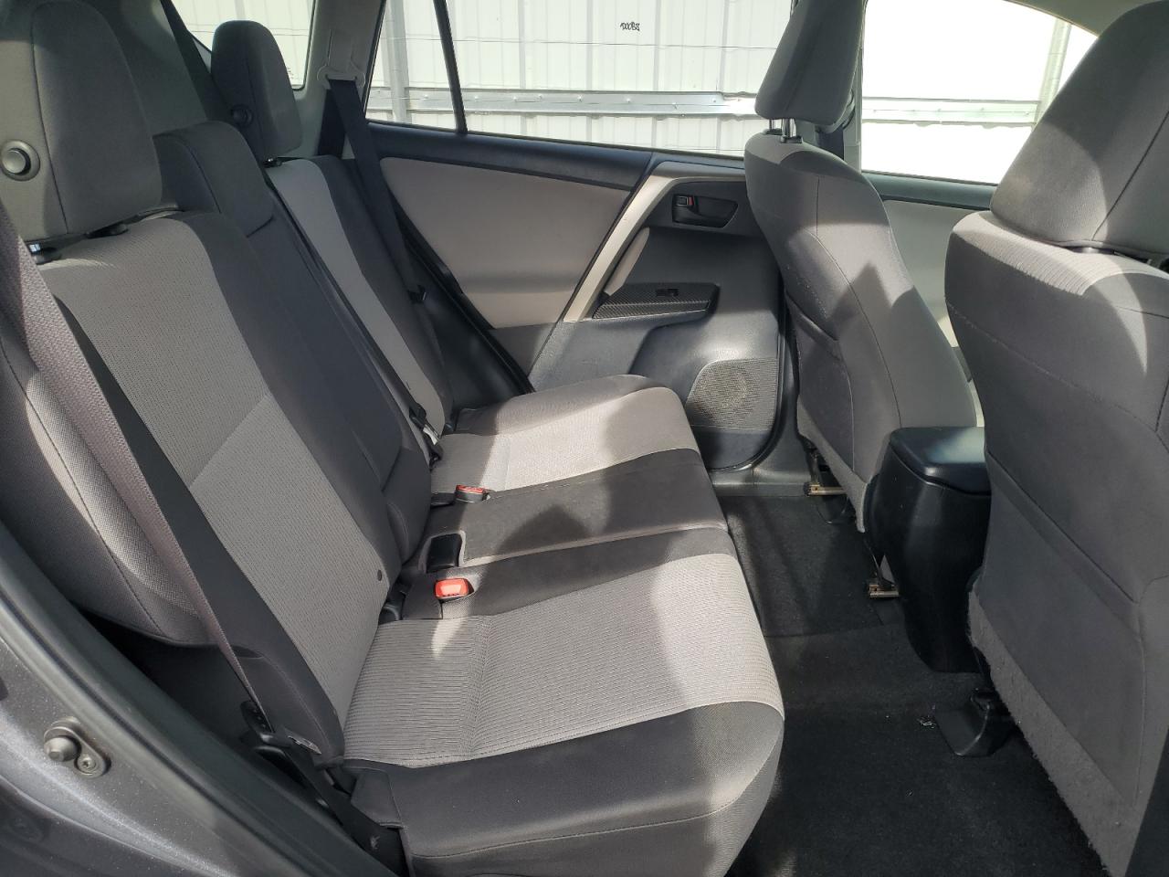 2015 Toyota RAV 4 - Image 11
