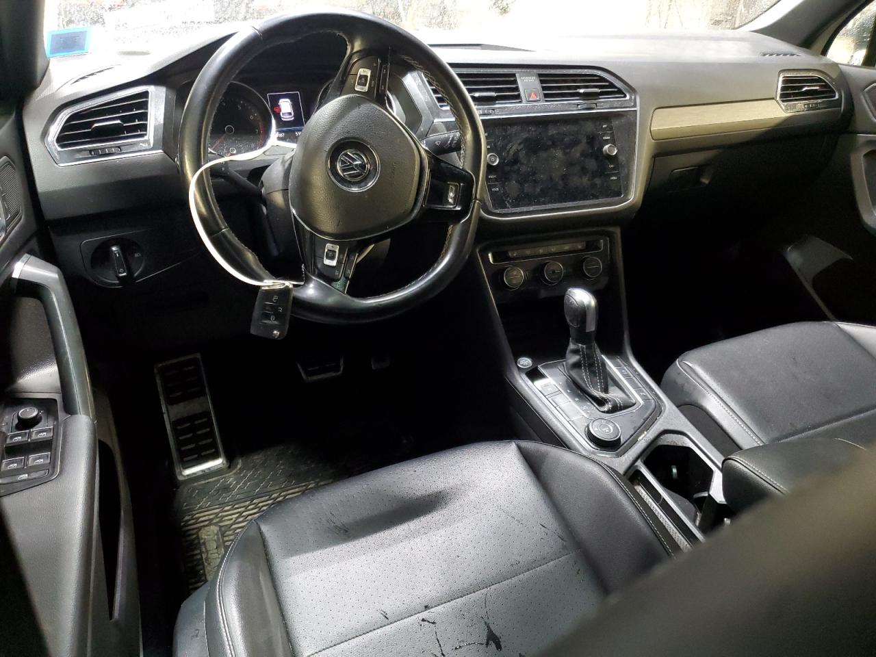 2021 Volkswagen Tiguan - Image 8