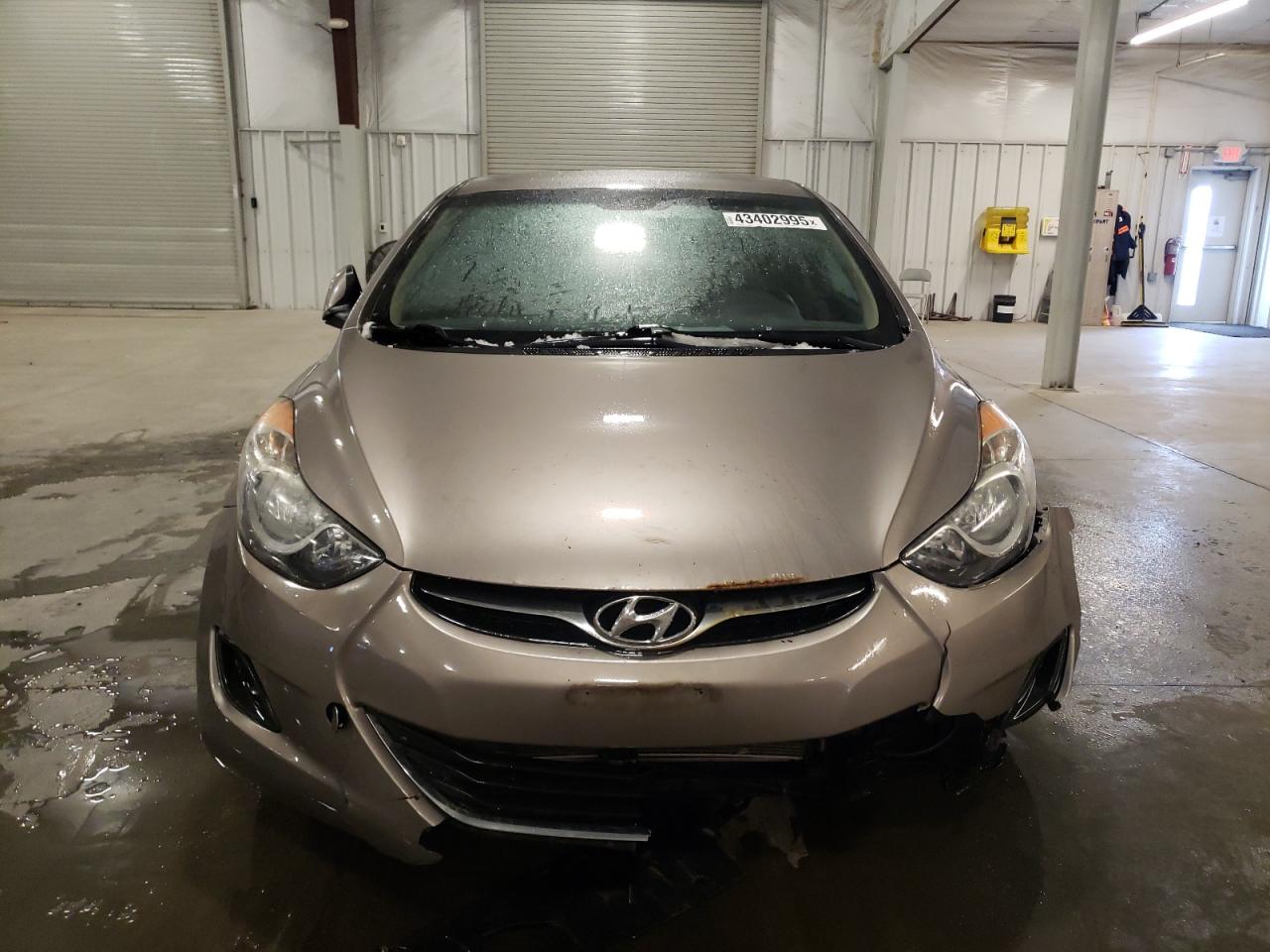 2013 Hyundai Elantra - Image 5