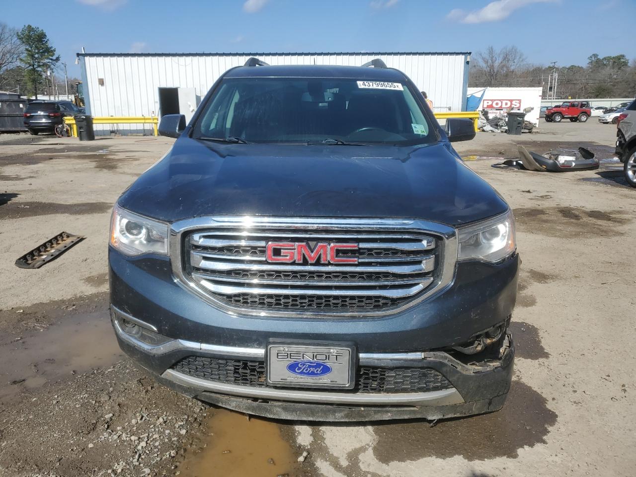 2019 GMC Acadia - Image 5