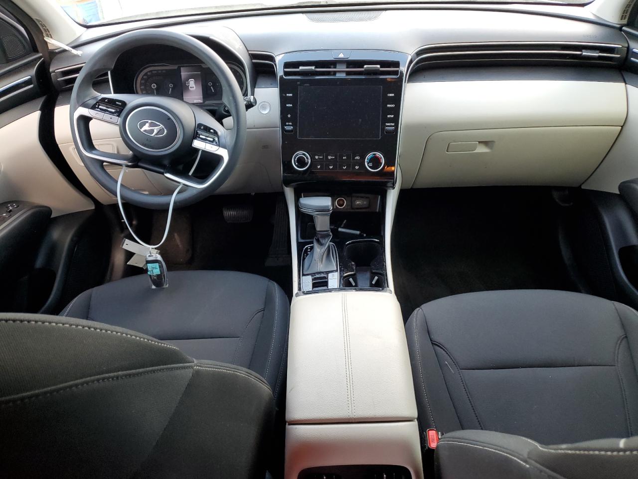 2022 Hyundai Tucson - Image 8