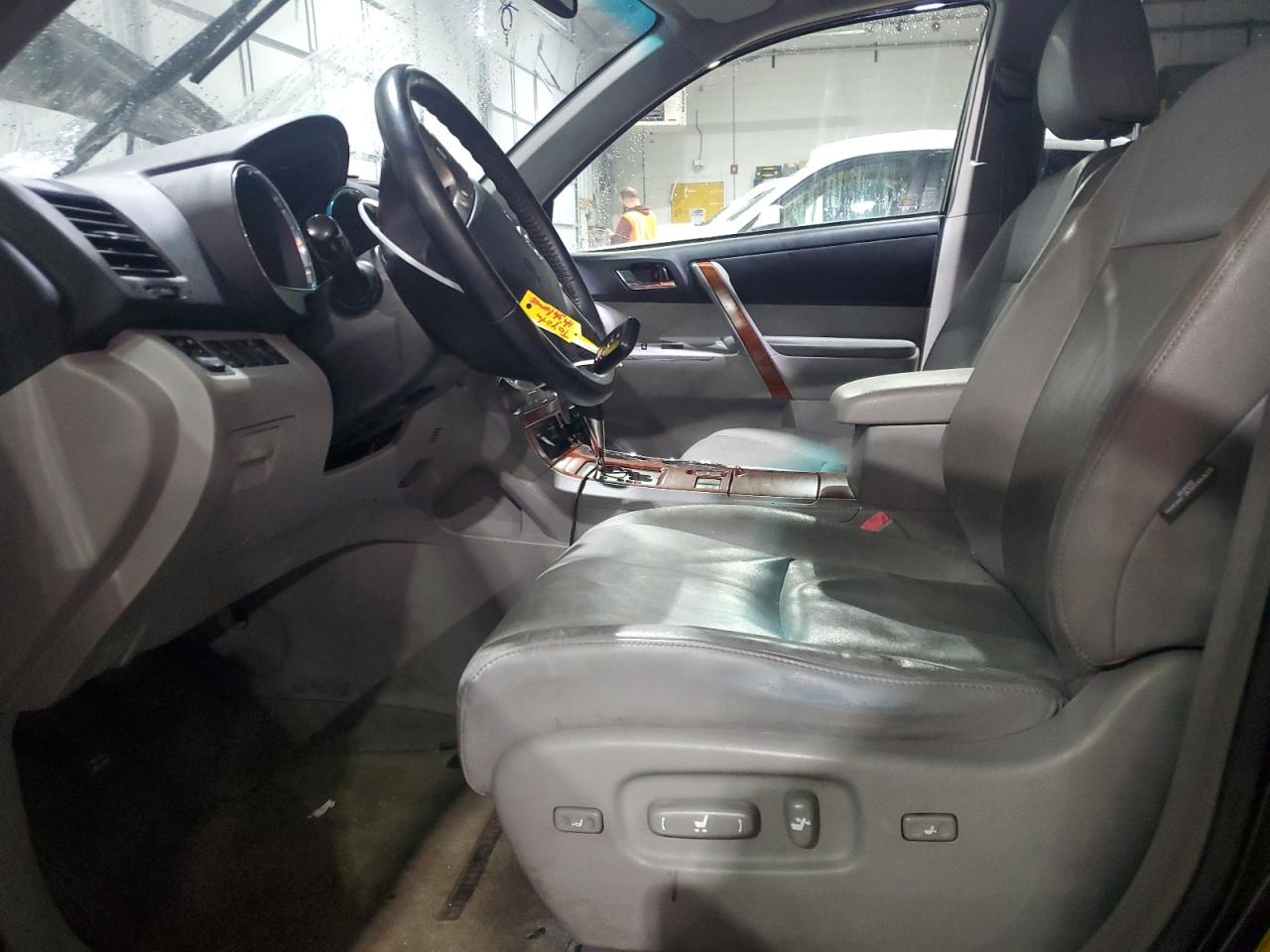 2009 Toyota Highlander - Image 7