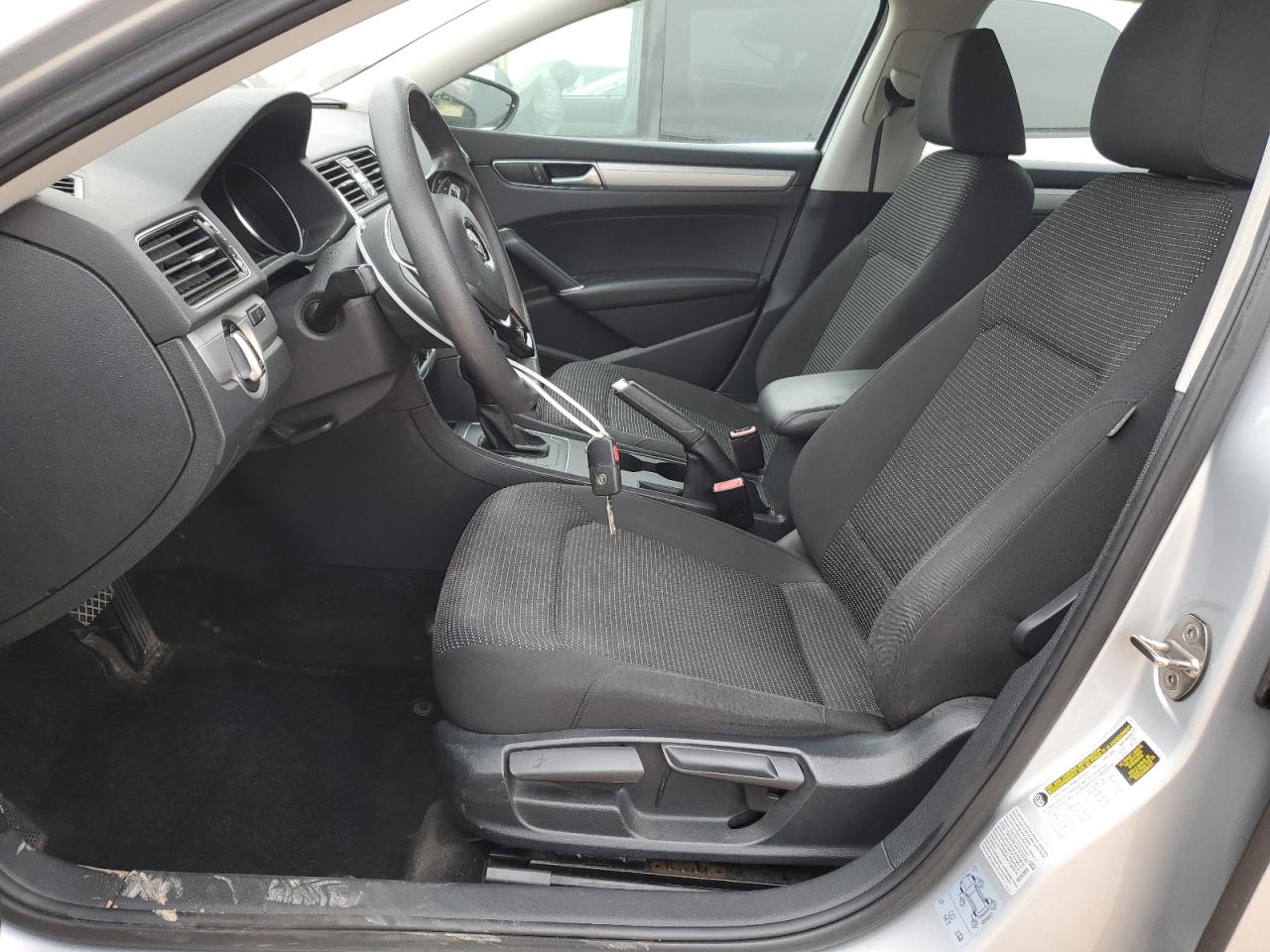 2016 Volkswagen Passat - Image 7