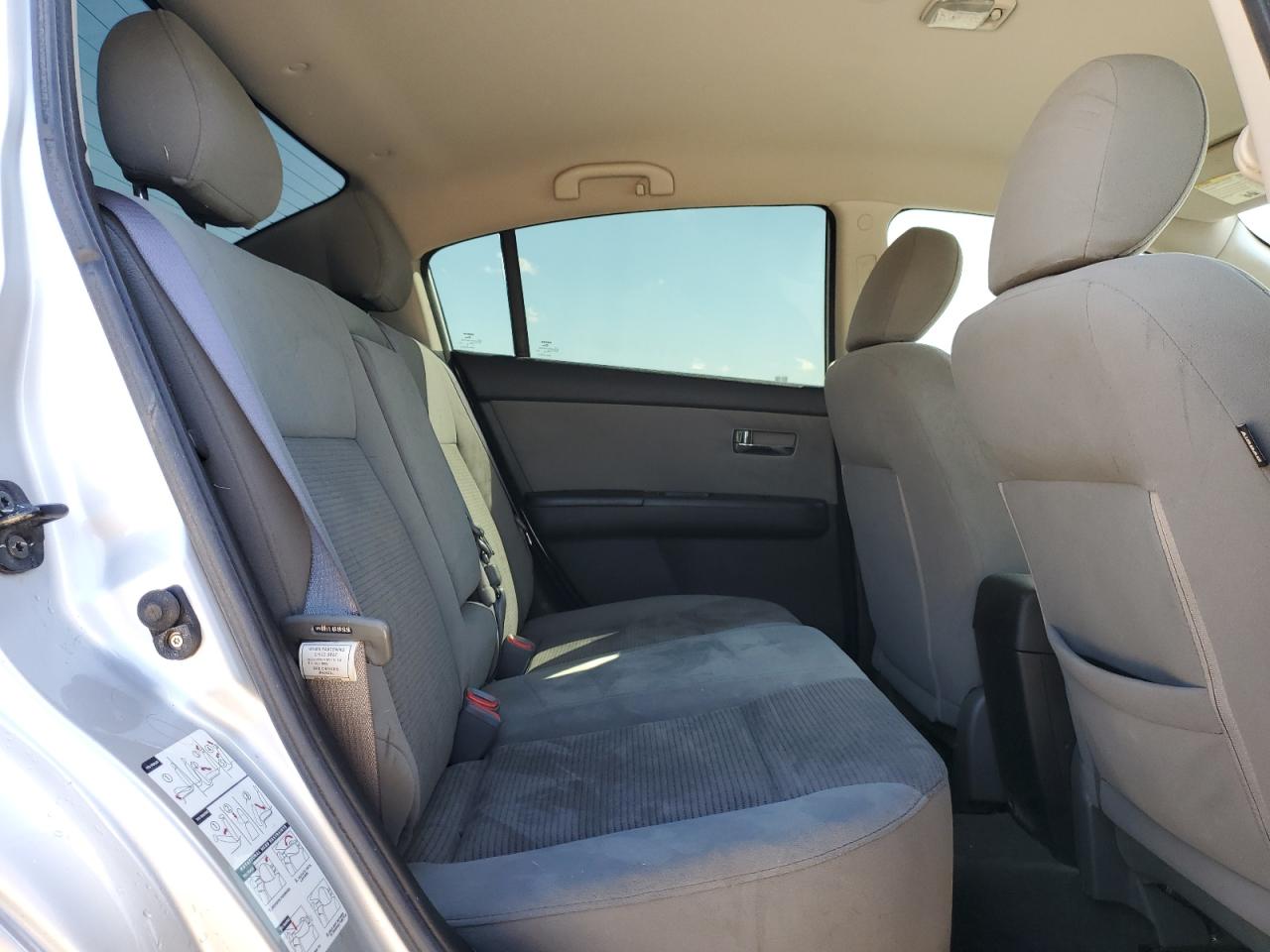 2011 Nissan Sentra - Image 10
