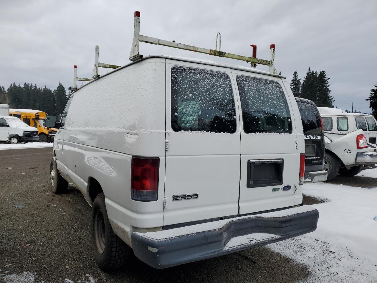 2010 Ford Econoline - Image 2