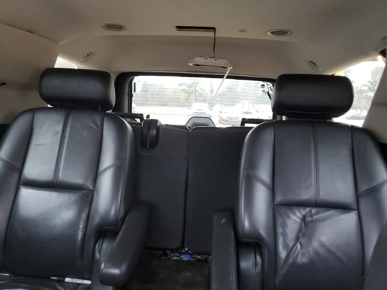 2007 Chevrolet Tahoe - Image 10
