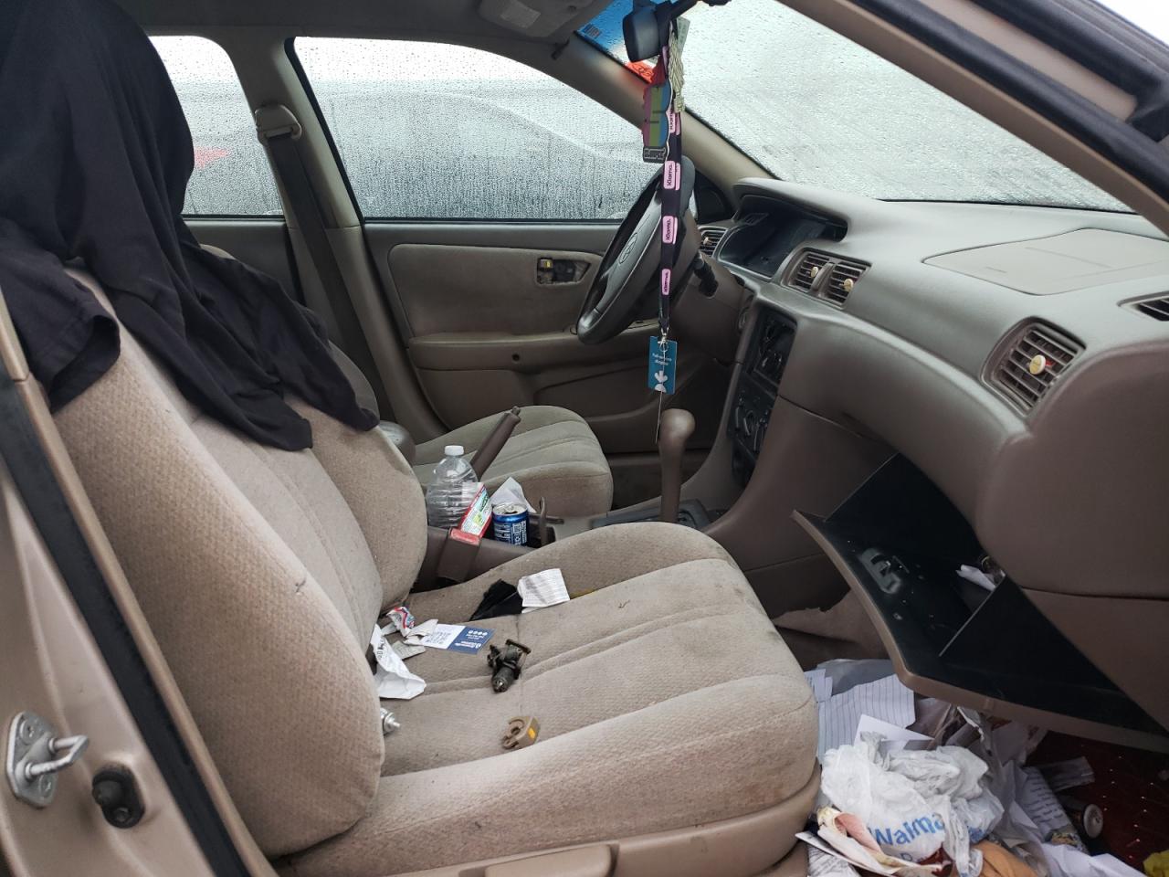 2001 Toyota Camry - Image 7