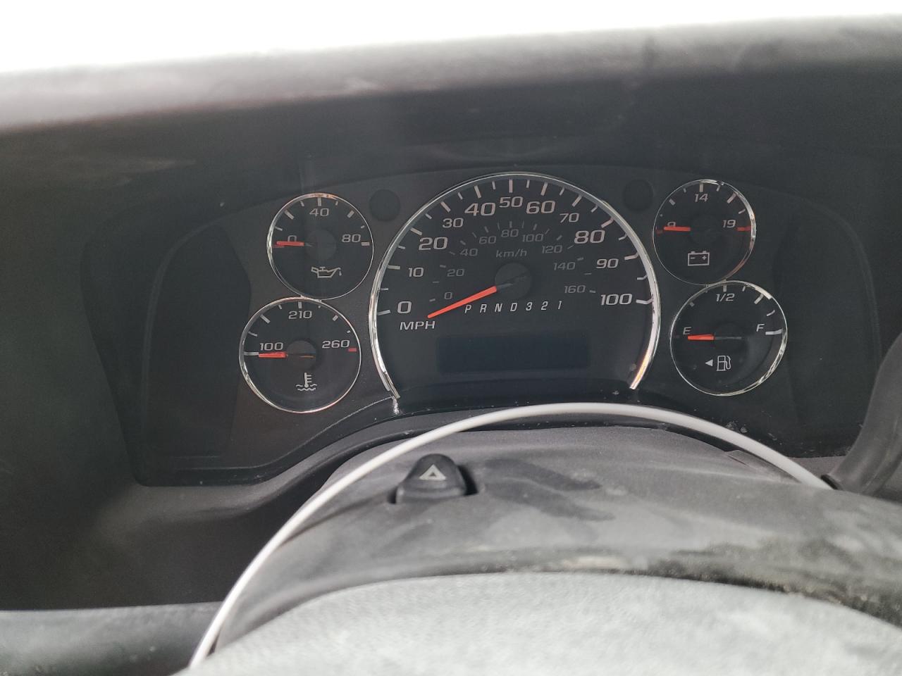 2009 Chevrolet Express - Image 9