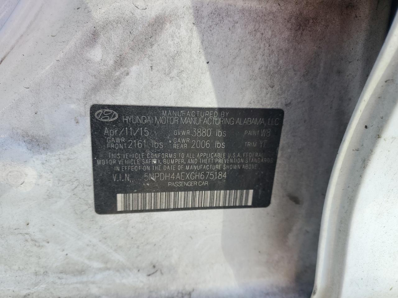 2016 Hyundai Elantra - Image 13