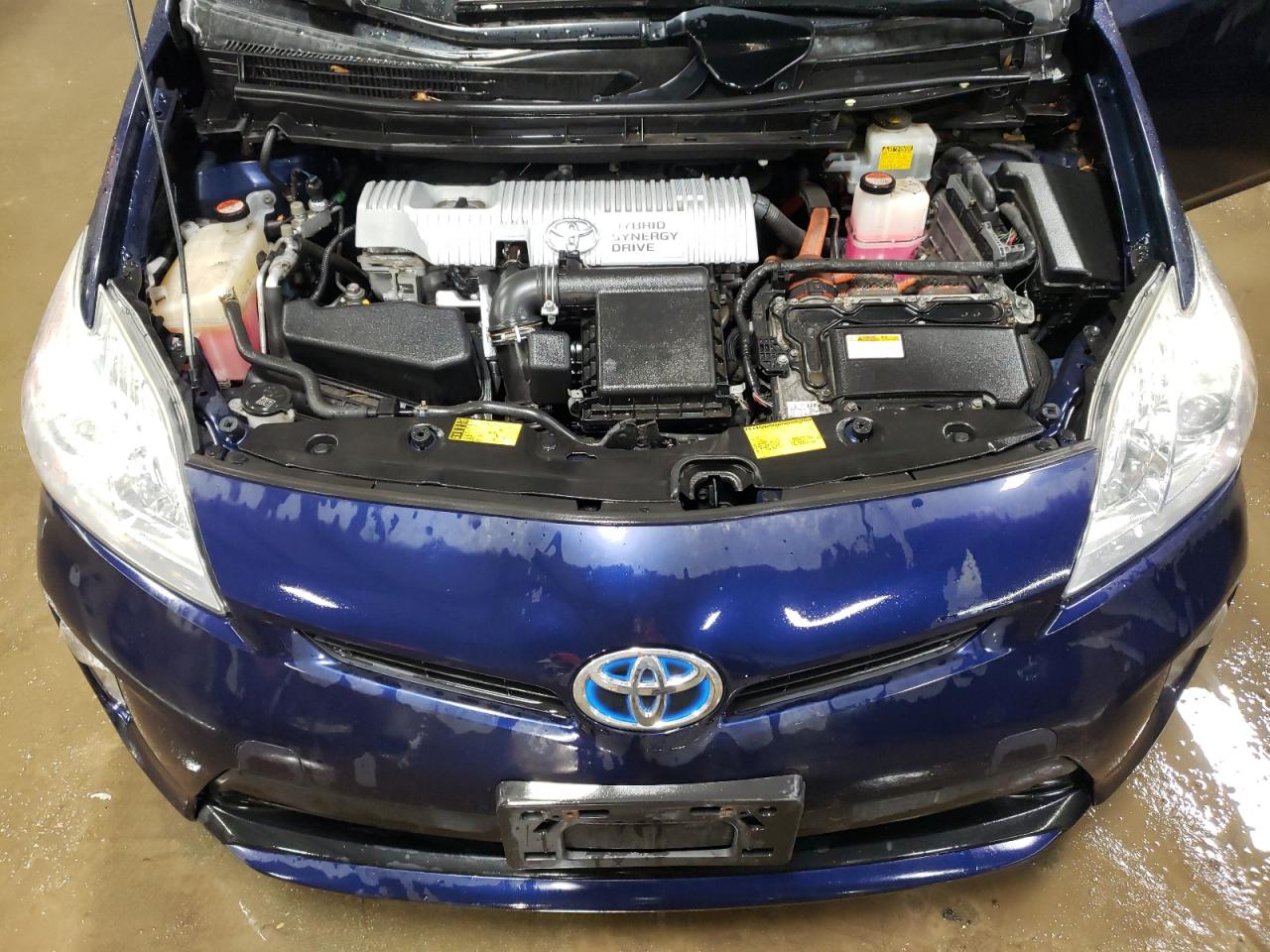 2015 Toyota Prius - Image 11