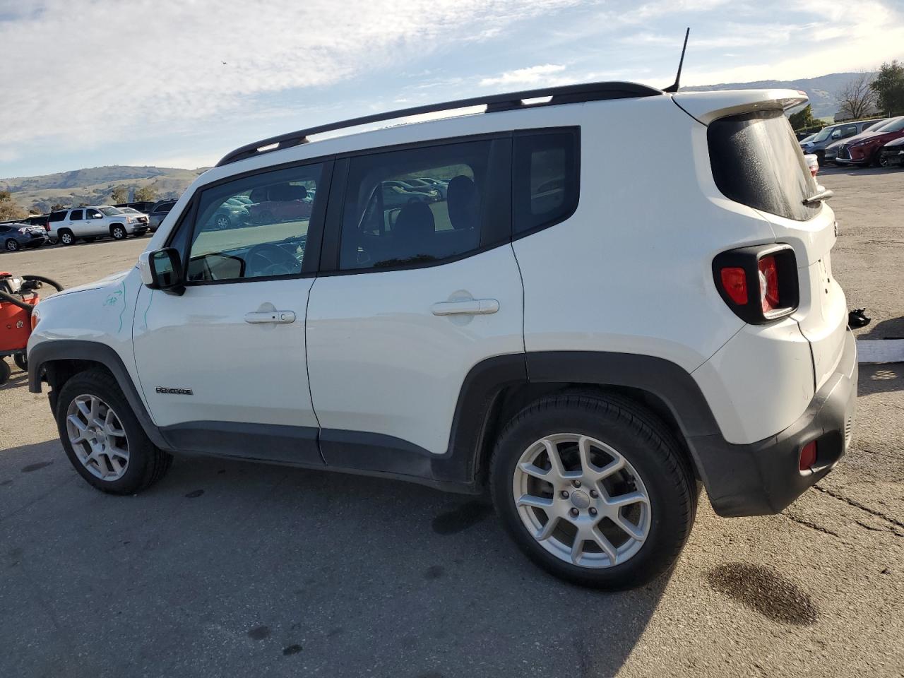 2020 Jeep Renegade - Image 2