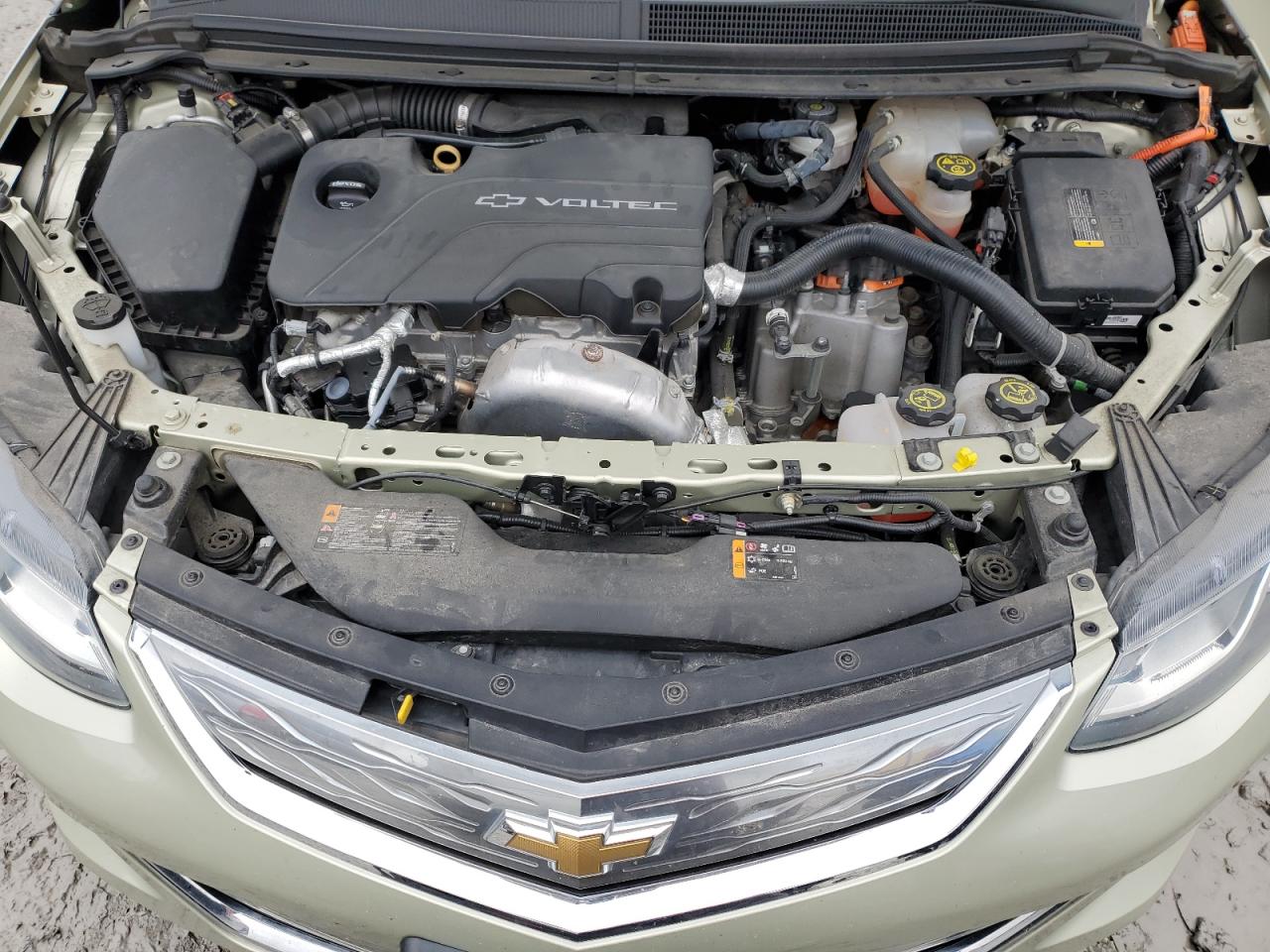 2017 Chevrolet Volt - Image 11