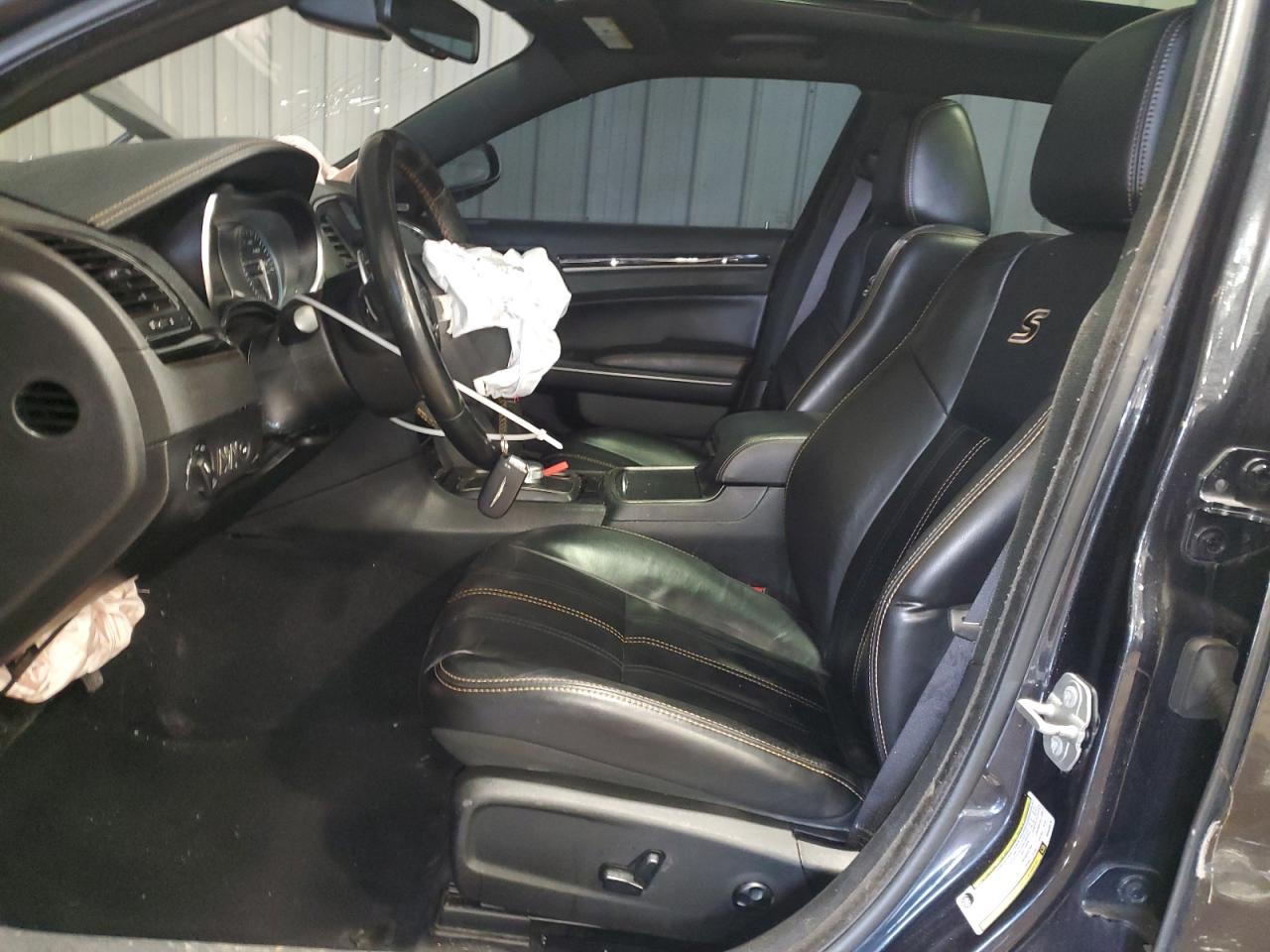 2019 Chrysler 300 - Image 7