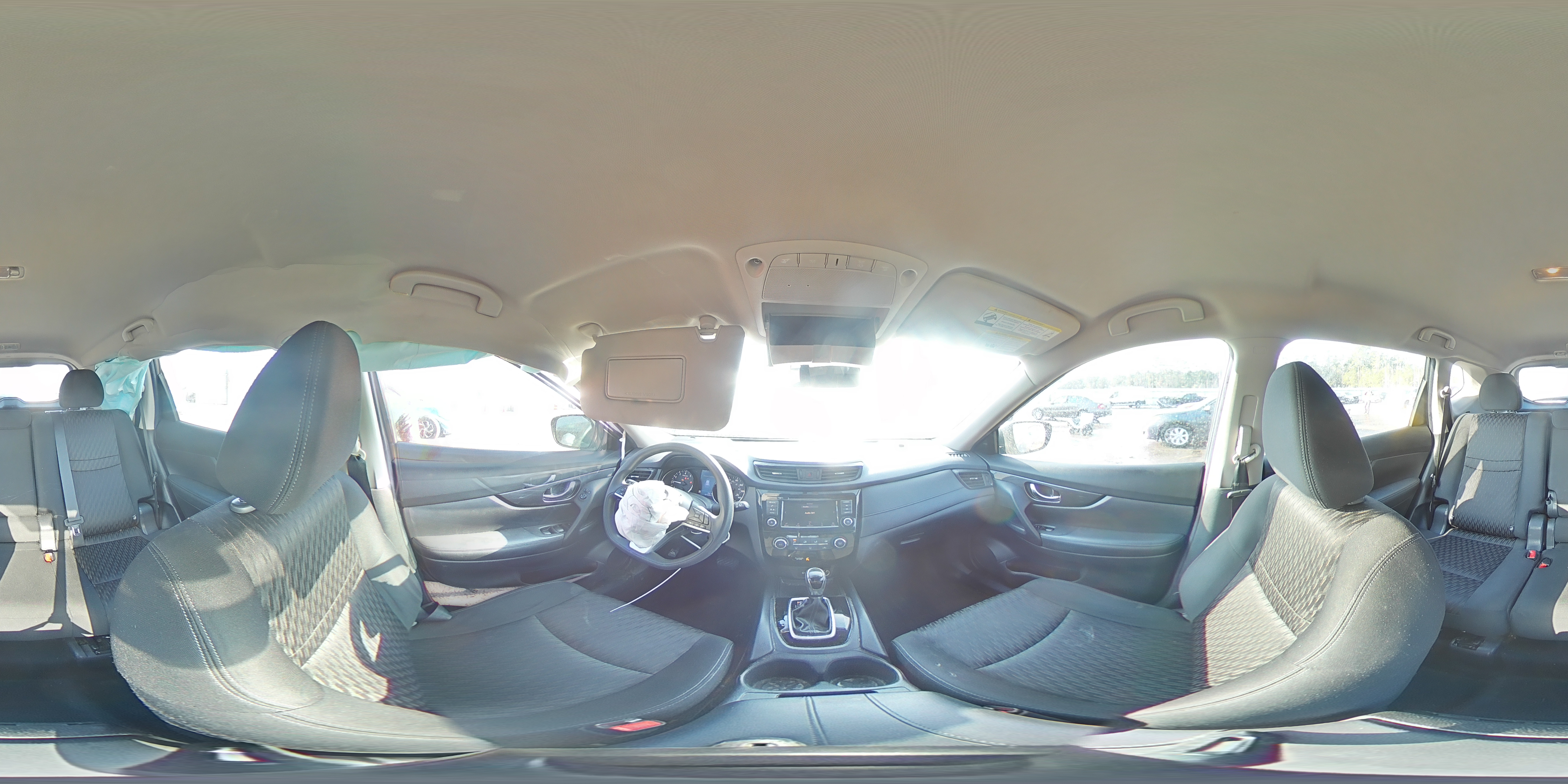 2018 Nissan Rogue - Image 16