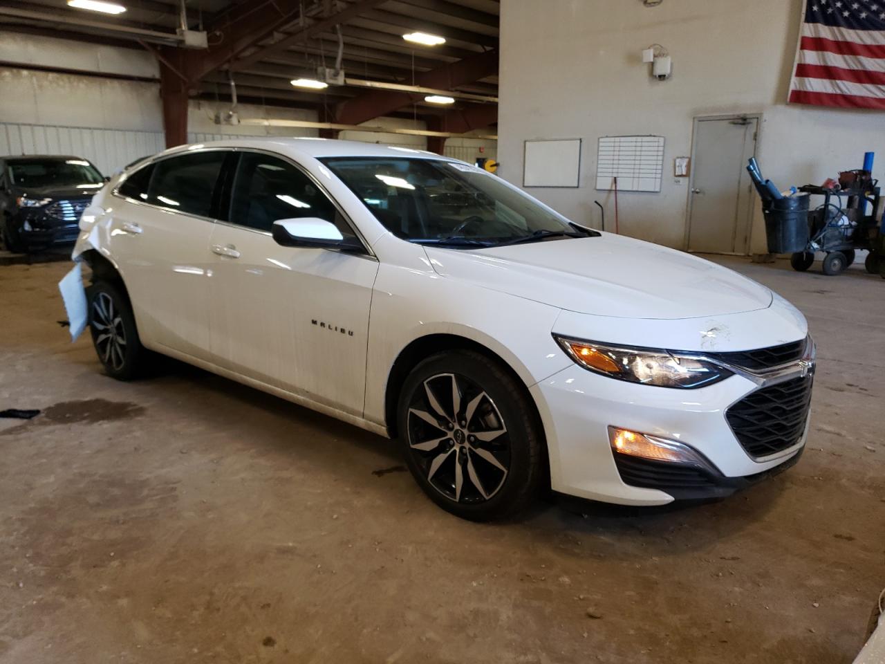 2020 Chevrolet Malibu - Image 4
