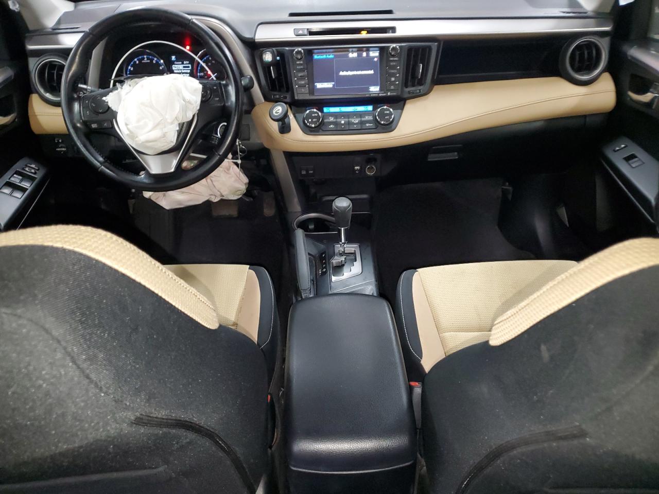 2016 Toyota RAV 4 - Image 8