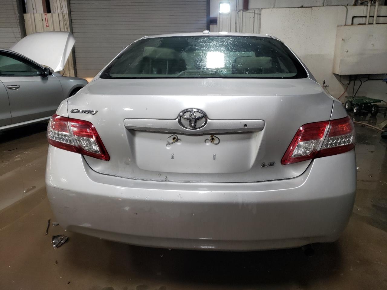 2011 Toyota Camry - Image 6