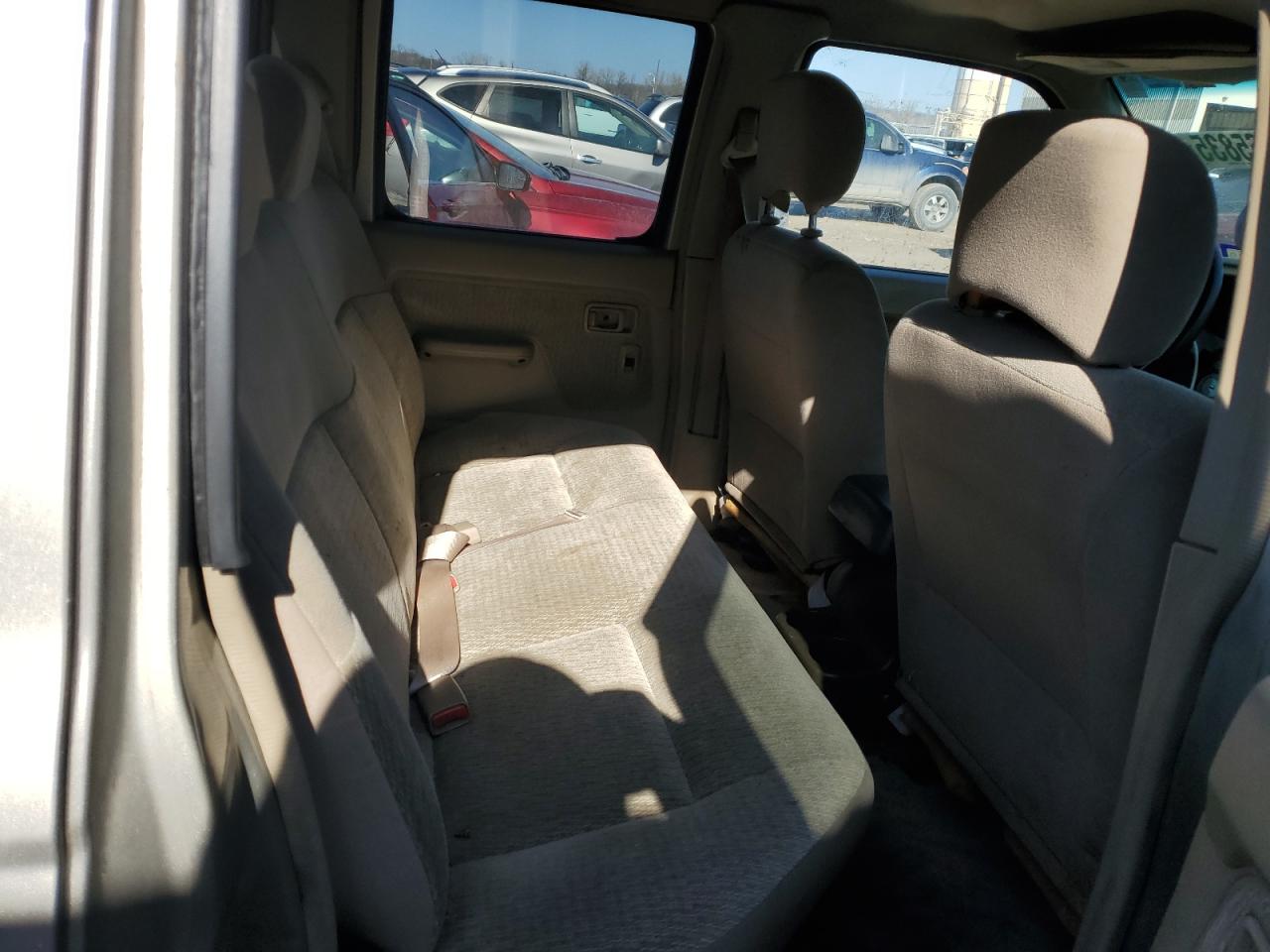 2000 Nissan Navara (Frontier) - Image 10